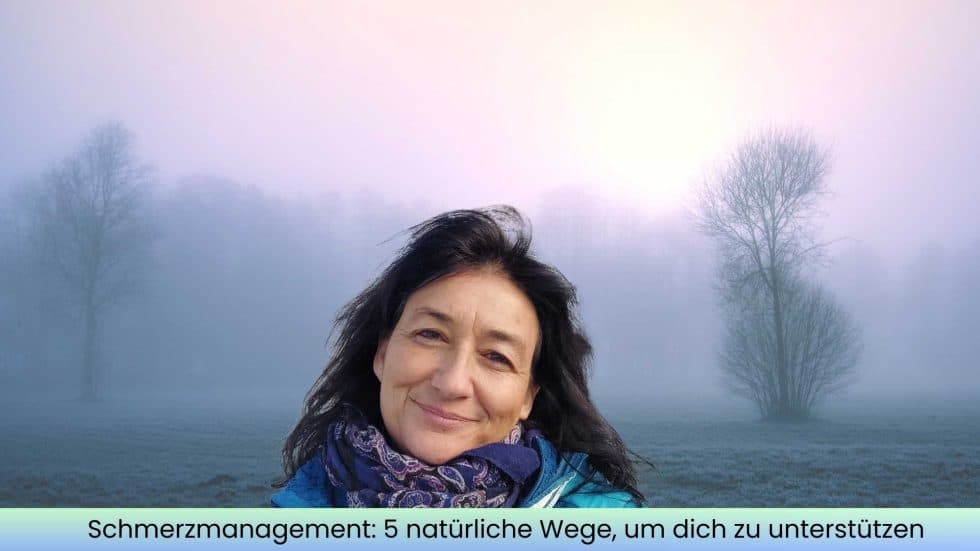 Marianne beim Spaziergang im Nebel